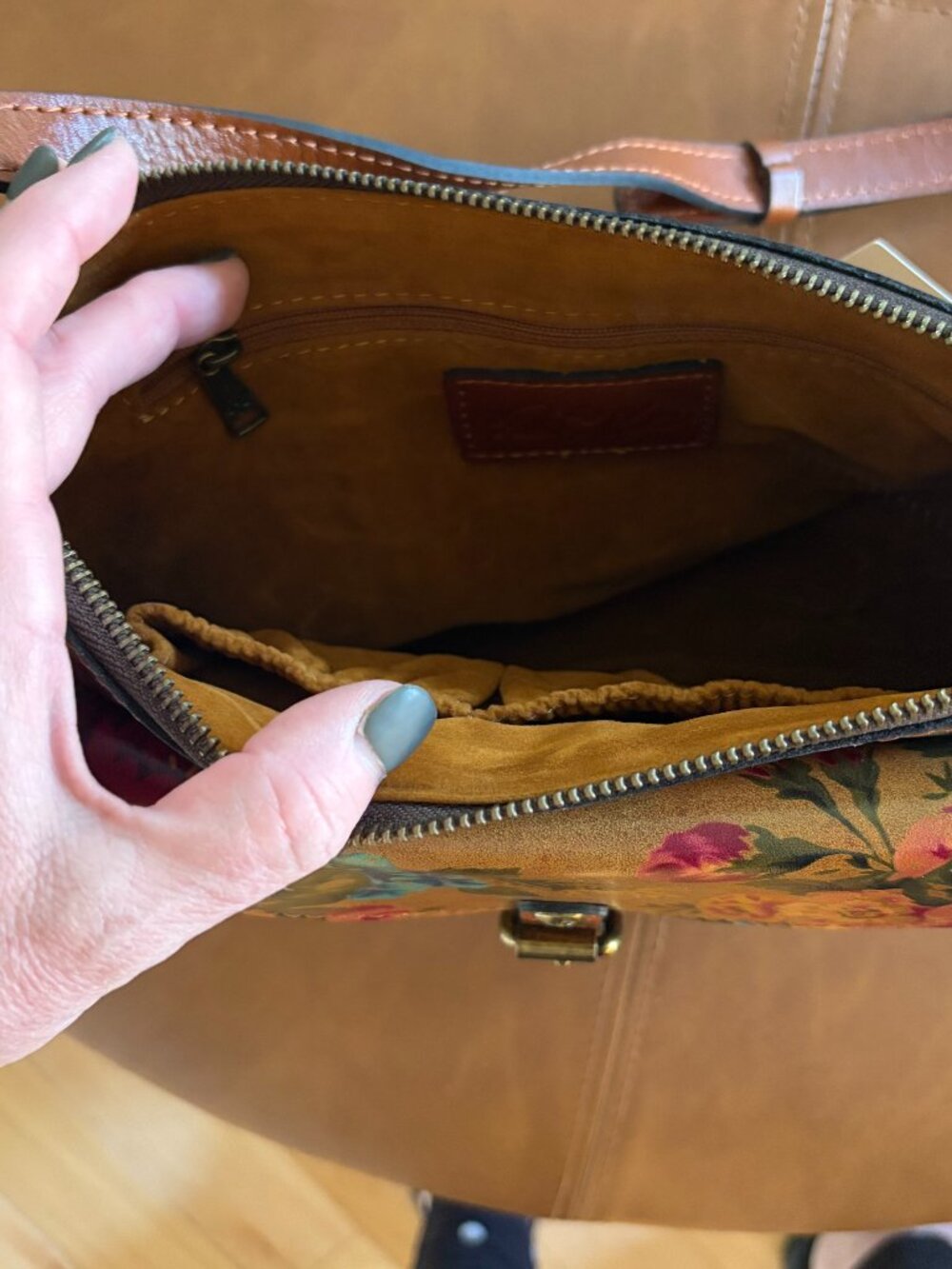 Patricia Nash Avellino Crossbody Organizer Vintage Victorian Garden NWT leather - Picture 9 of 10